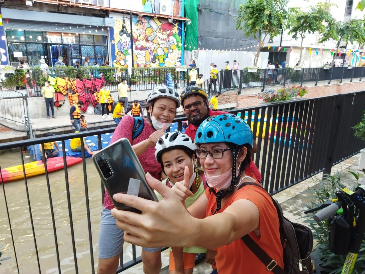 Khlong Ong Ang Selfie On an E-Scooter Tour